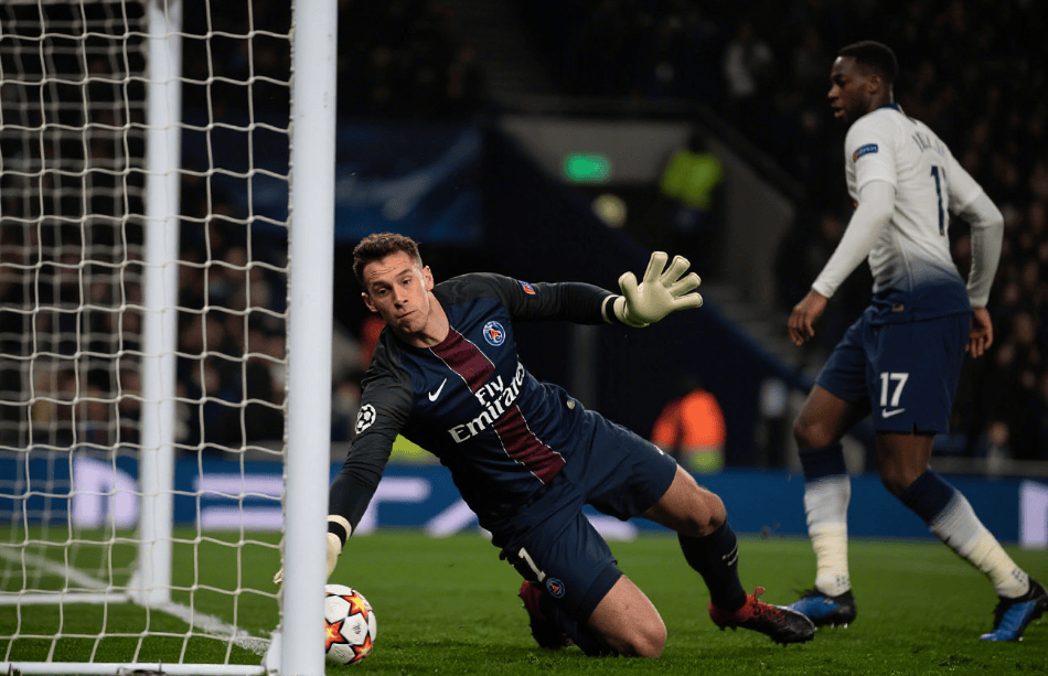 利物浦再遭质疑备战欧超杯托特纳姆再遭质疑备战CBA常规赛，冲刺阶段巴黎圣日耳曼调整名单以备社区盾看傻球迷的简单介绍